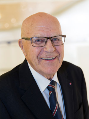 Large image of Olav Holt